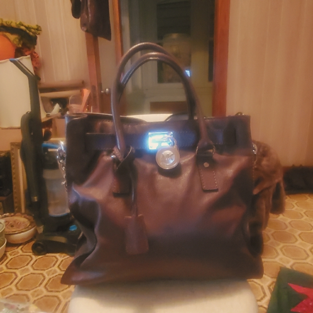 Michael kors  Hamilton medium lock and key sarchel